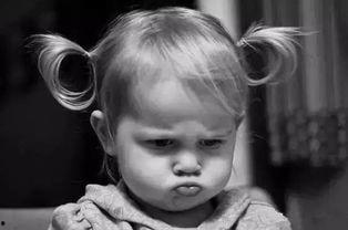 画画吃瓜的孩子,描绘吃瓜孩子的纯真时光